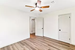 1108 Nottingham Dr, Angleton, TX 77515 - Photo 16