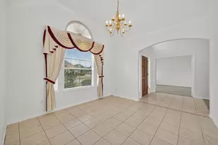 2103 5 Iron Dr, Houston, TX 77089 - Photo 6