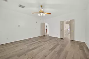 2103 5 Iron Dr, Houston, TX 77089 - Photo 36