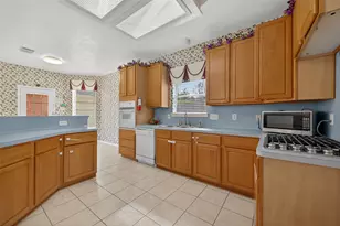 2103 5 Iron Dr, Houston, TX 77089 - Photo 14