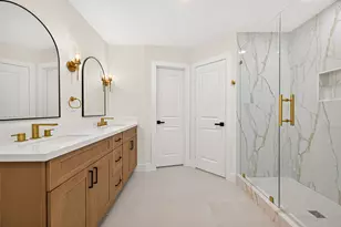 3615 Echo Grove Ln, Houston, TX 77043 - Photo 16