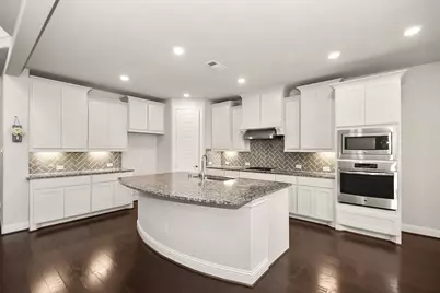 35 N Wheatleigh Drive, Tomball, TX 77375 - Photo 12