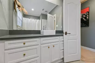 1913 Lundy Ln, Friendswood, TX 77546 - Photo 32