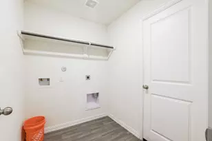 8213 Linda Vista Rd, Houston, TX 77028 - Photo 16