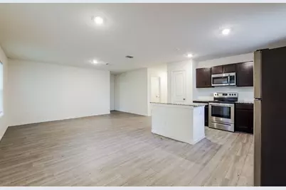 8213 Linda Vista Road, Houston, TX 77028 - Photo 6
