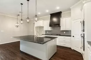 232 Creekside Ln, Lake Jackson, TX 77566 - Photo 10
