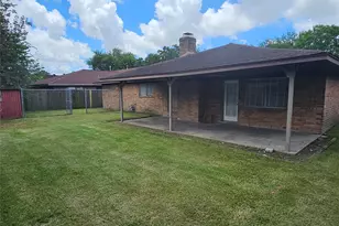 2701 Henderson Ln, Deer Park, TX 77536 - Photo 16