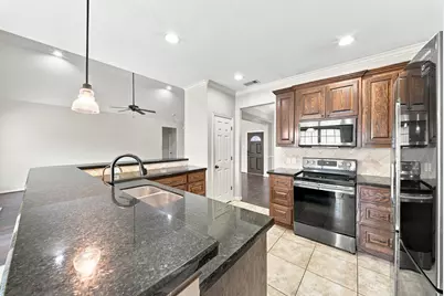 16104 McQueen Road, Conroe, TX 77302 - Photo 2