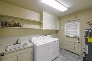 614 Val Lena Dr, Houston, TX 77024 - Photo 12