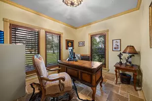 1524 Travis St, Columbus, TX 78934 - Photo 10