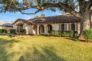 7015 Lacy Hill Dr, Houston, TX 77036 - Photo 38