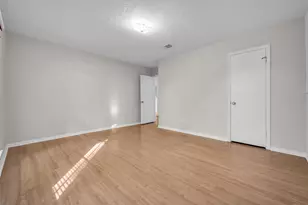 7015 Lacy Hill Dr, Houston, TX 77036 - Photo 30