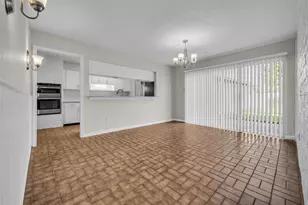 7015 Lacy Hill Dr, Houston, TX 77036 - Photo 12