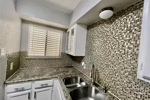 2019 Place Rebecca Ln, Houston, TX 77090 - Photo 6
