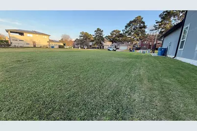 18821 Aquatic Drive, Houston, TX 77346 - Photo 12