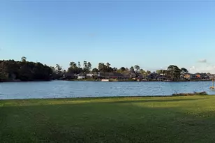 18821 Aquatic Dr, Houston, TX 77346 - Photo 10