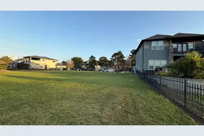 18821 Aquatic Drive, Houston, TX 77346 - Photo 8