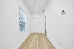 801 E 32nd 1/2 St, Houston, TX 77022 - Photo 28