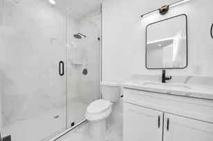 801 E 32nd 1/2 St, Houston, TX 77022 - Photo 26