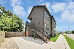 801 E 32nd 1/2 St, Houston, TX 77022 - Photo 28