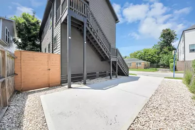 801 E 32nd 1/2 Street #B, Houston, TX 77022 - Photo 30