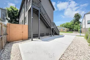 801 E 32nd 1/2 St, Houston, TX 77022 - Photo 30