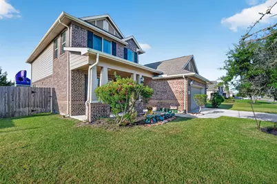 3219 Charles Place, Mont Belvieu, TX 77523 - Photo 4