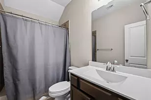 3219 Charles Pl, Mont Belvieu, TX 77523 - Photo 36