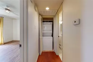 2100 Tanglewilde St, Houston, TX 77063 - Photo 26