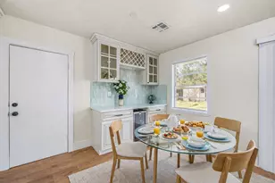 10042 Lazy Oaks St, Houston, TX 77080 - Photo 14