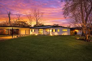 10042 Lazy Oaks St, Houston, TX 77080 - Photo 4