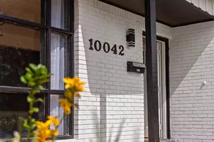 10042 Lazy Oaks St, Houston, TX 77080 - Photo 8