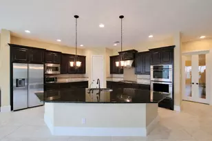 7711 Reseda St, Sugar Land, TX 77479 - Photo 6