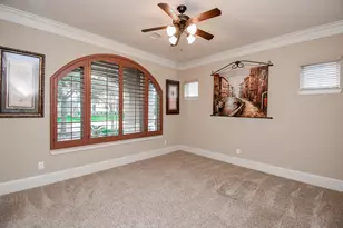 7711 Reseda St, Sugar Land, TX 77479 - Photo 10