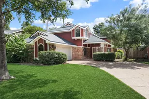 9814 Gold Cup Way, Houston, TX 77065 - Photo 2