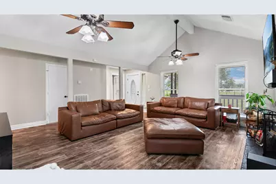 7460 Commander Roland Drive, Hitchcock, TX 77563 - Photo 10