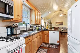 7460 Commander Roland Dr, Hitchcock, TX 77563 - Photo 28