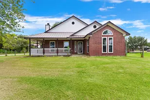 7460 Commander Roland Dr, Hitchcock, TX 77563 - Photo 2