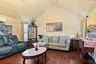 7460 Commander Roland Dr, Hitchcock, TX 77563 - Photo 26