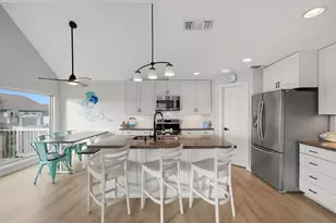 13835 San Domingo Dr, Galveston, TX 77554 - Photo 10