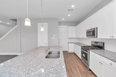 2733 Ruhman Fields Drive, Houston, TX 77008 - Photo 10