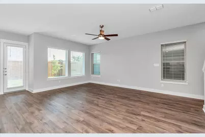 2733 Ruhman Fields Drive, Houston, TX 77008 - Photo 14