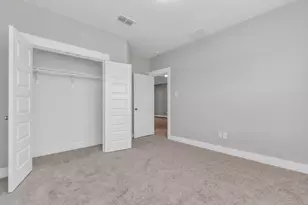 2733 Ruhman Flds Dr, Houston, TX 77008 - Photo 28