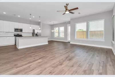 2733 Ruhman Fields Drive, Houston, TX 77008 - Photo 4