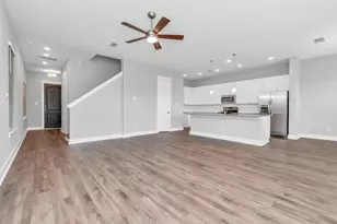 2733 Ruhman Flds Dr, Houston, TX 77008 - Photo 12