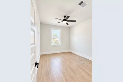 311 E Lobit, Baytown, TX 77520 - Photo 12