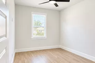 311 E Lobit, Baytown, TX 77520 - Photo 12