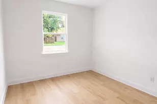 311 E Lobit, Baytown, TX 77520 - Photo 4