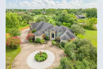 101 Rosewood Street, Lake Jackson, TX 77566 - Photo 8
