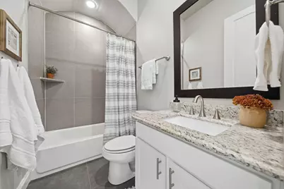 1360 W 25th Street, Houston, TX 77008 - Photo 22